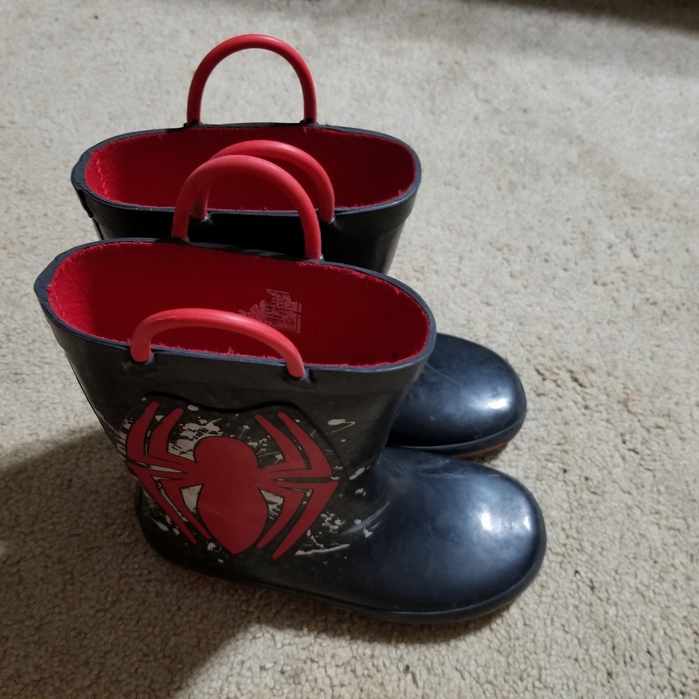 Spiderman rain boots!